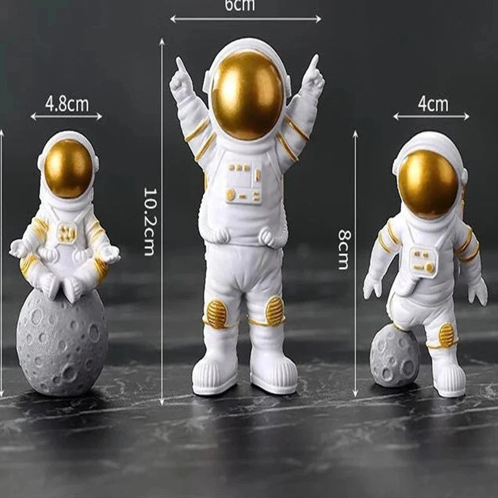 Astronaut Figure Statue Figurines (4 pcs)