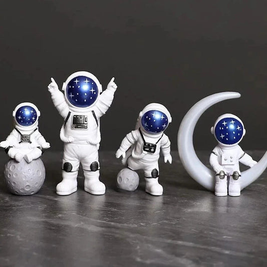 Astronaut Figure Statue Figurines (4 pcs)